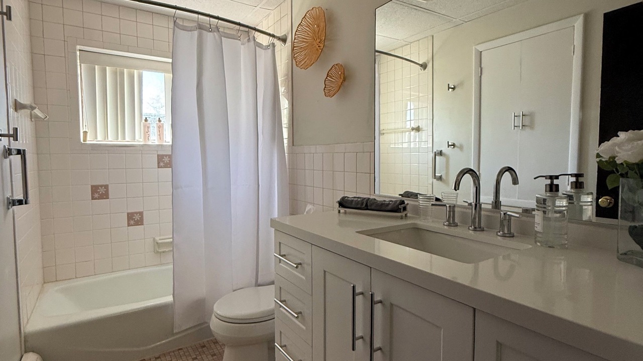 Photo of Bathroom in Lake Erie Beach