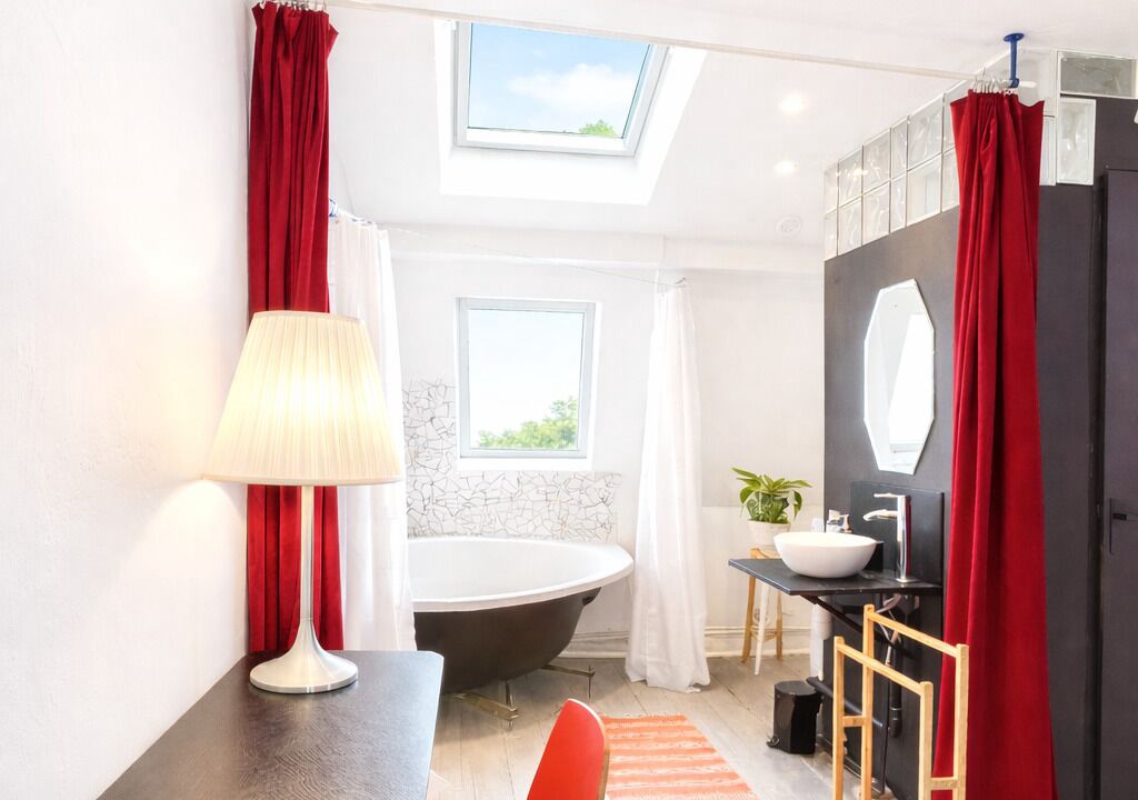 Photo of Bathroom in La Madeleine