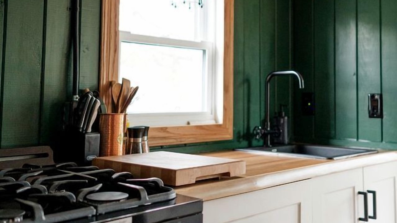 Photo of Kitchen in Tyendinaga Mohawk Territory