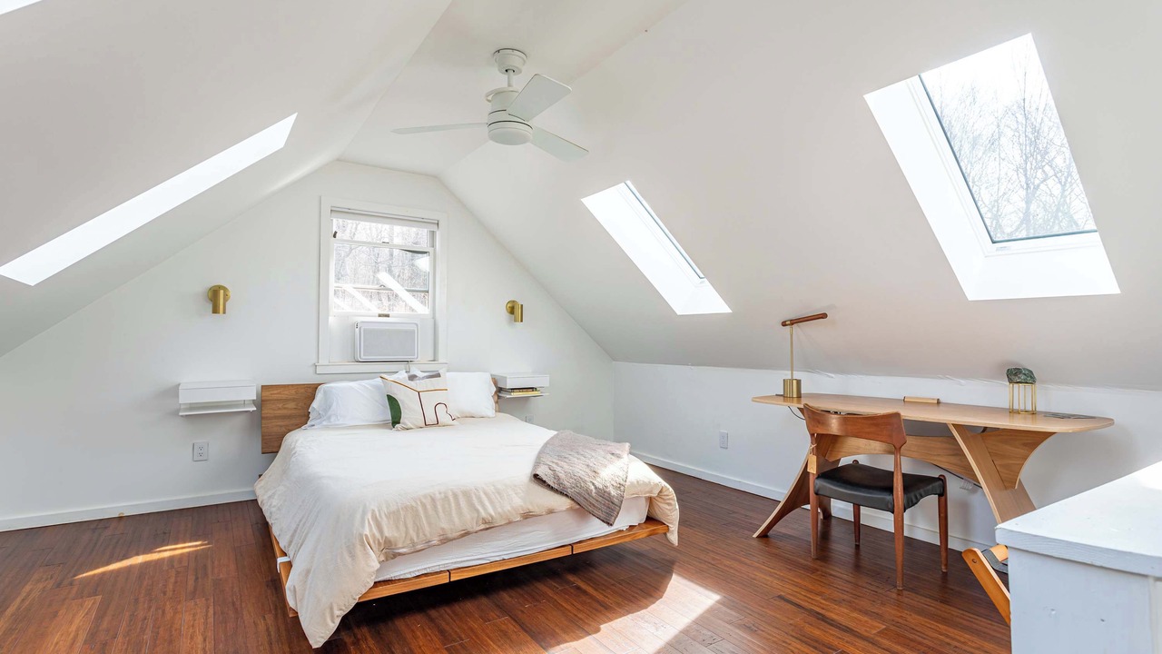 Photo of Bedroom in Town of Colchester