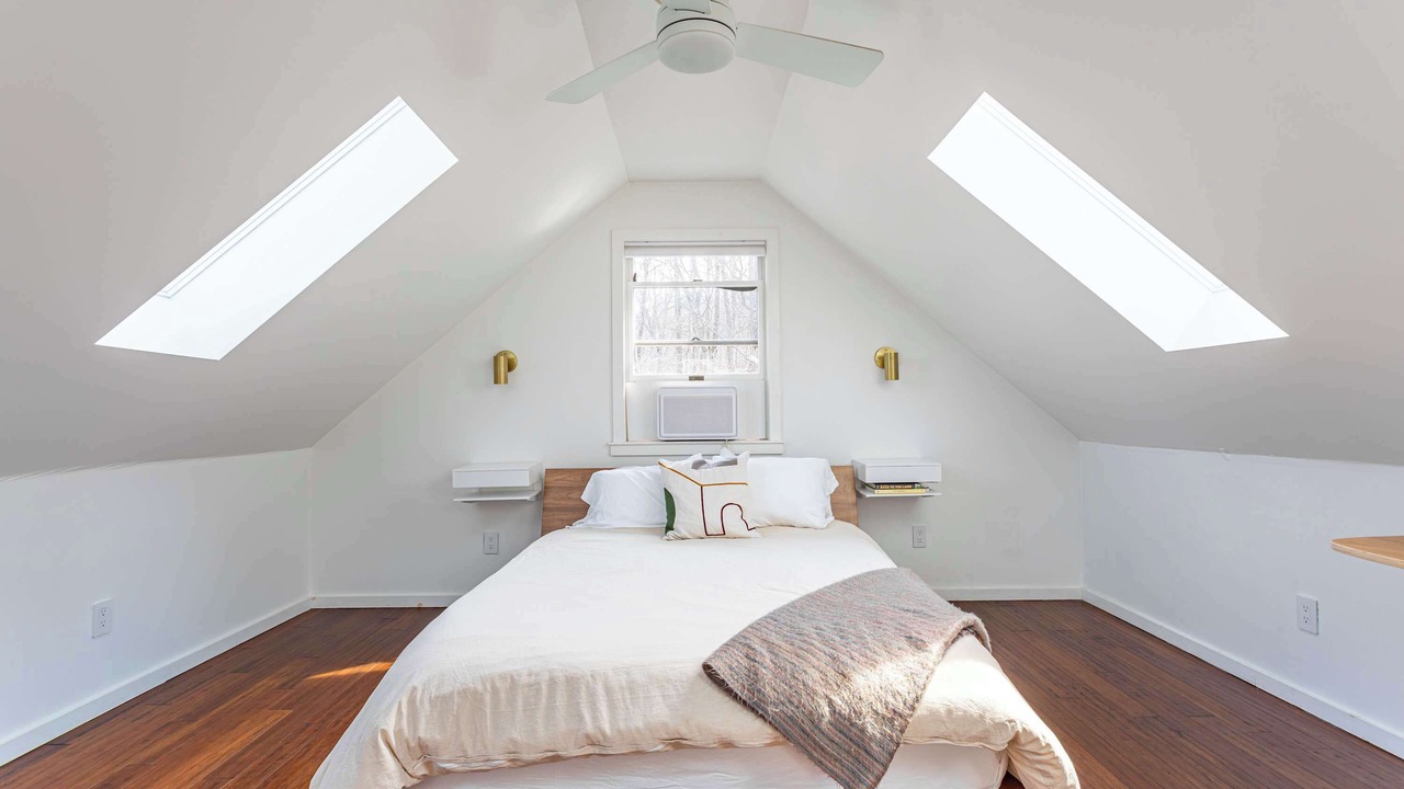Photo of Bedroom in Town of Colchester