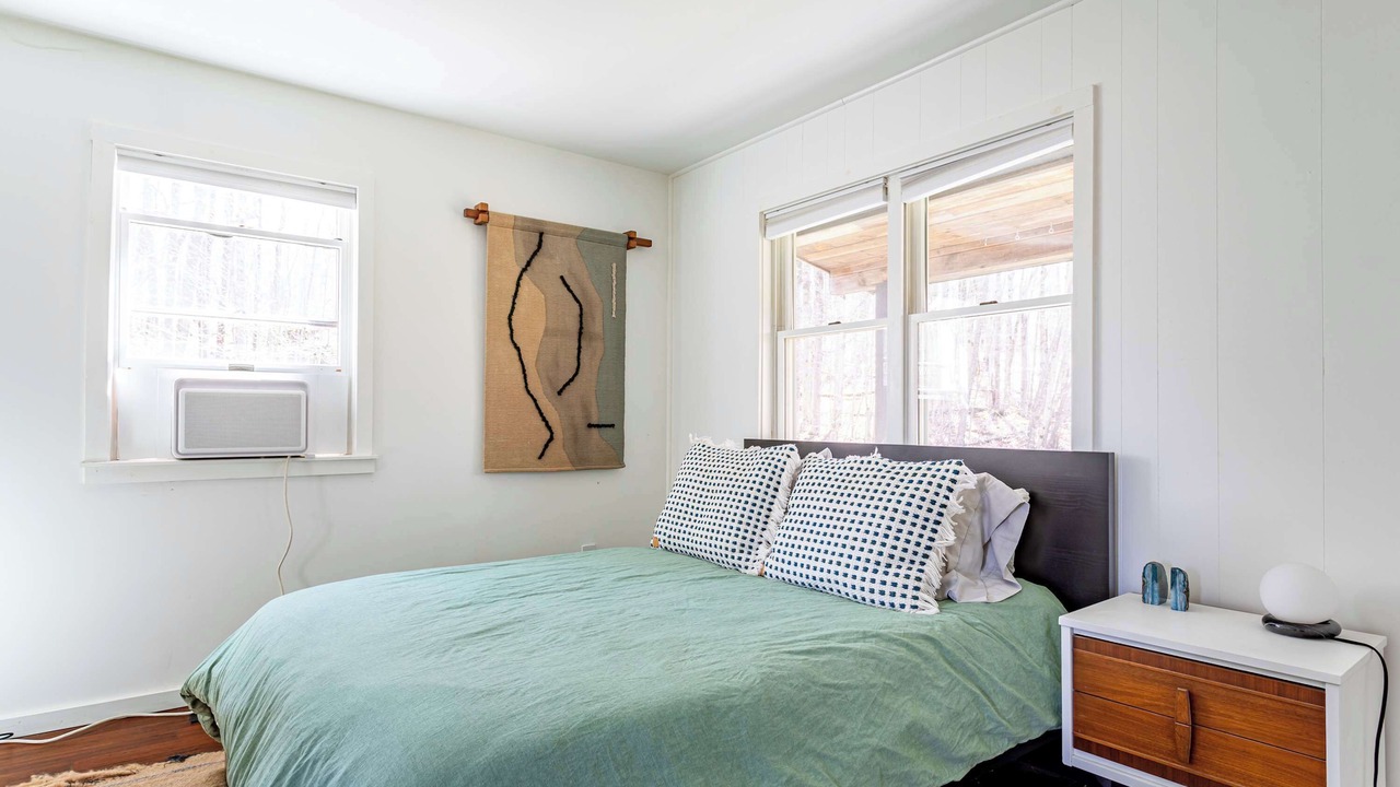 Photo of Bedroom in Town of Colchester