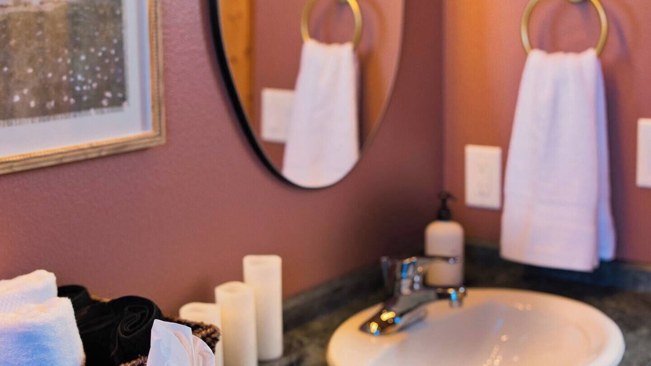 Photo of Bathroom in Emigrant
