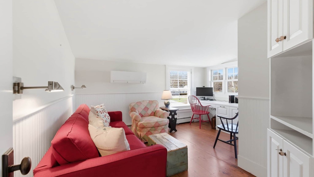 Photo of Livingroom in Kennebunk