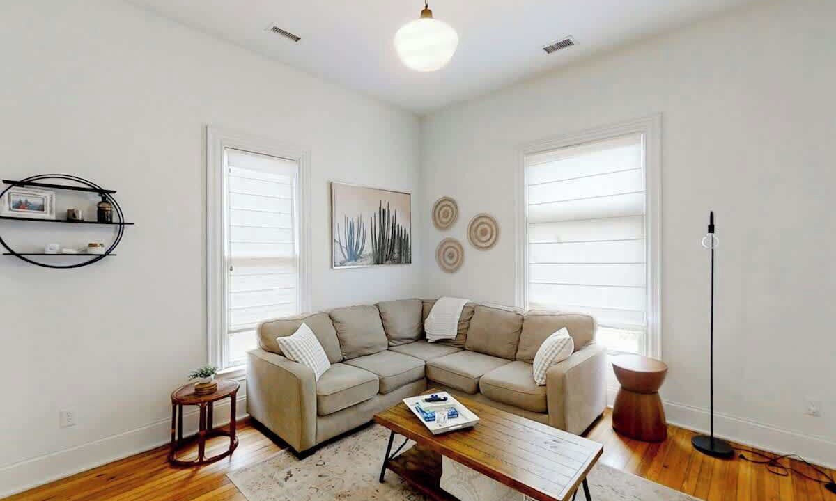 Photo of Livingroom in Lockeland Springs