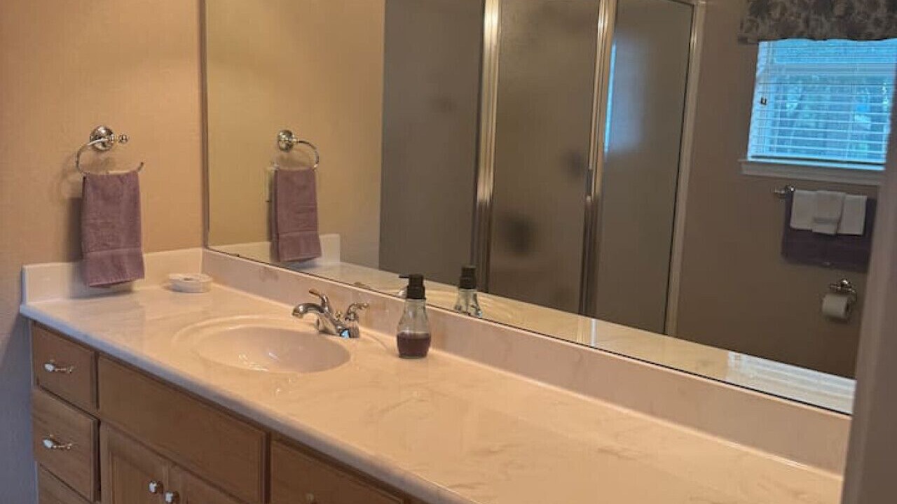 Photo of Bathroom in Cotton Gin