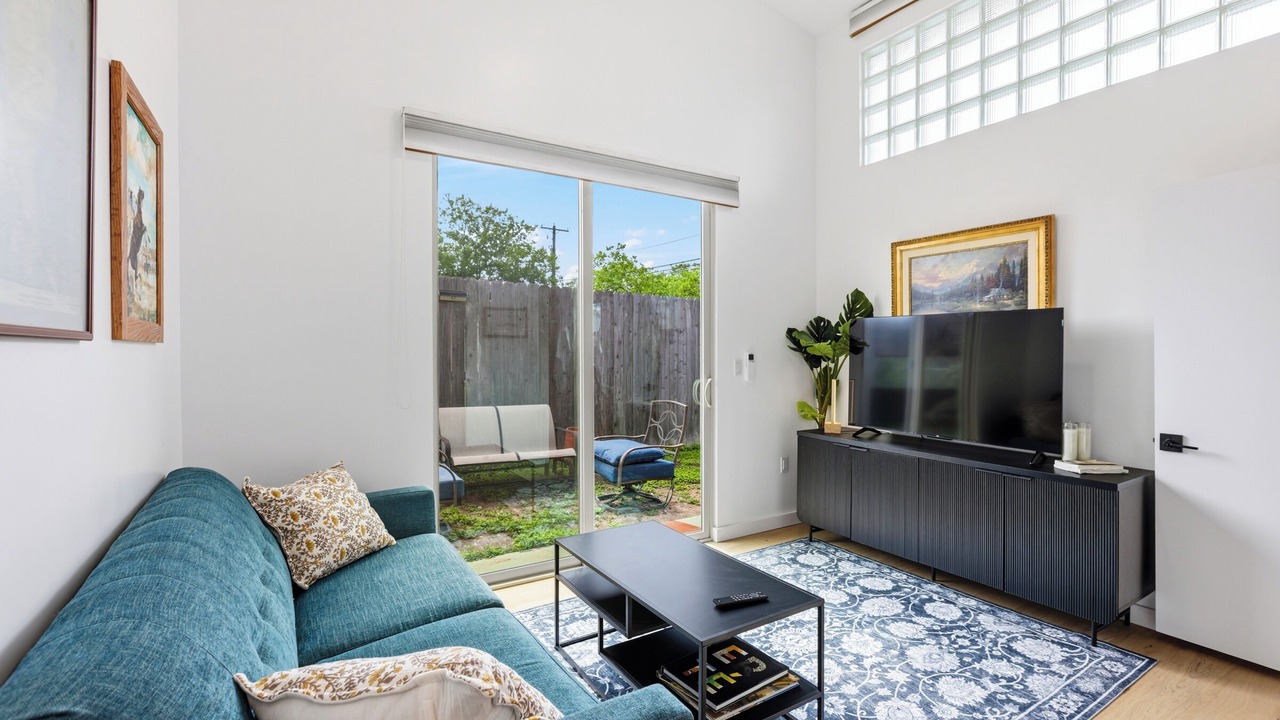 Photo of Livingroom in Highland