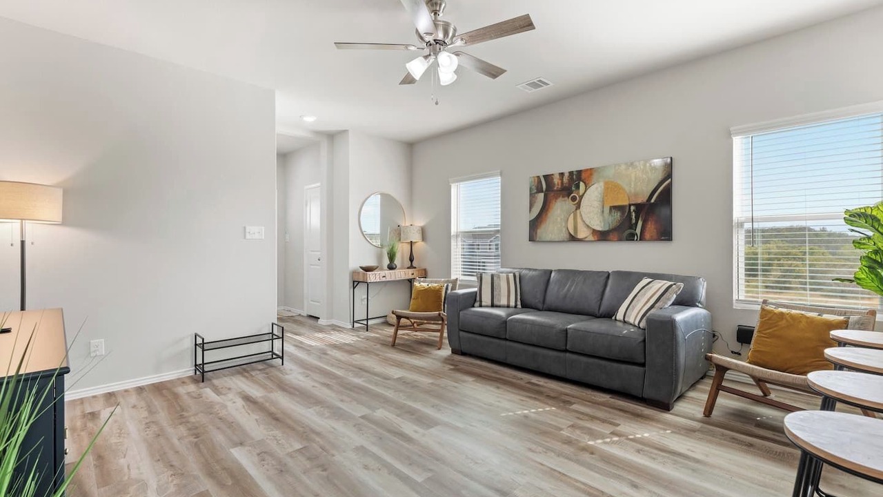 Photo of Livingroom in Castroville