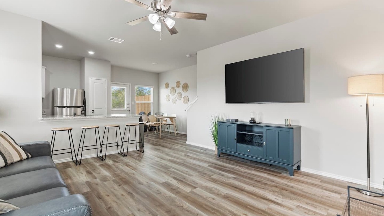 Photo of Livingroom in Castroville