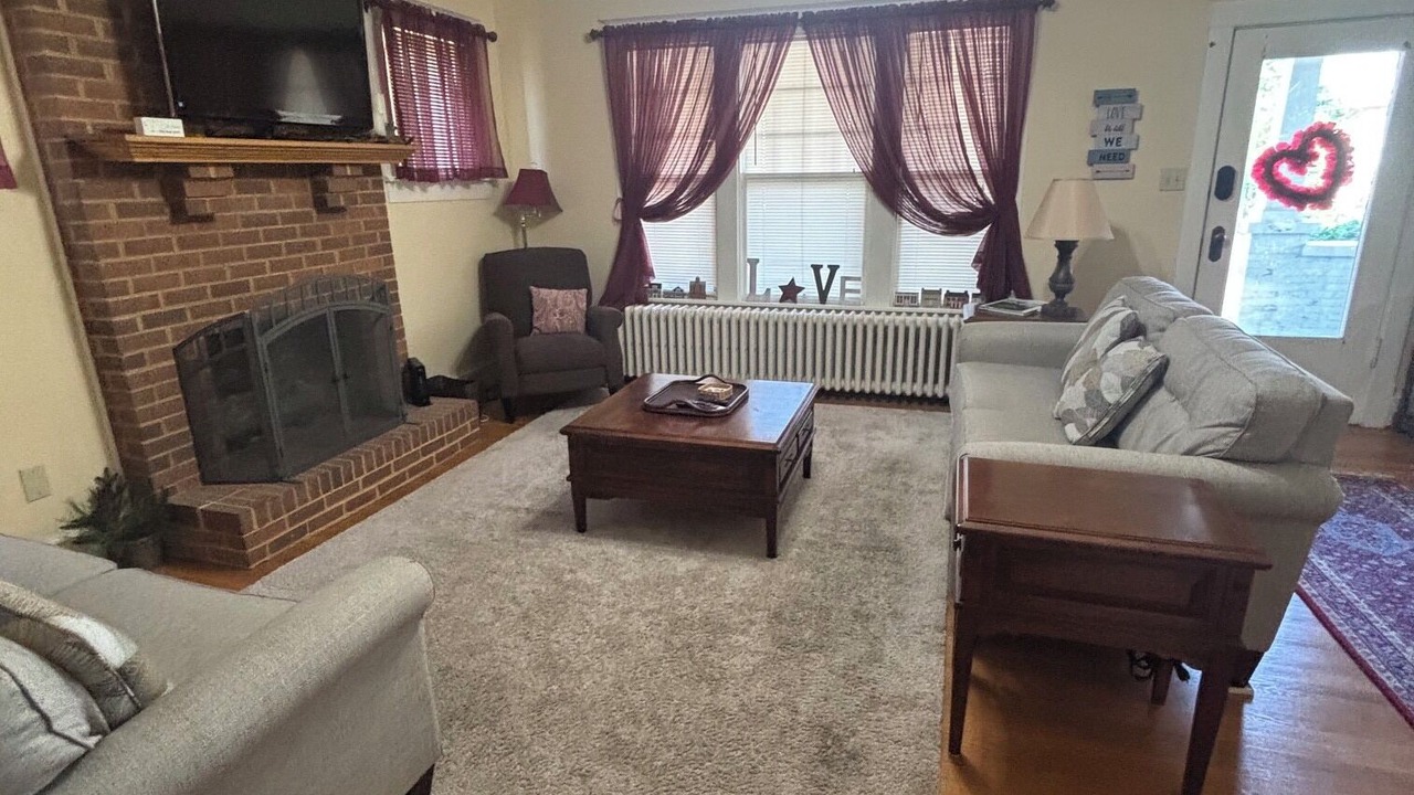 Photo of Livingroom in Fincastle