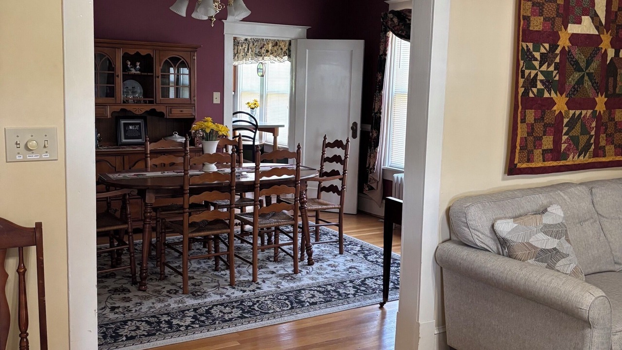 Photo of Livingroom in Fincastle