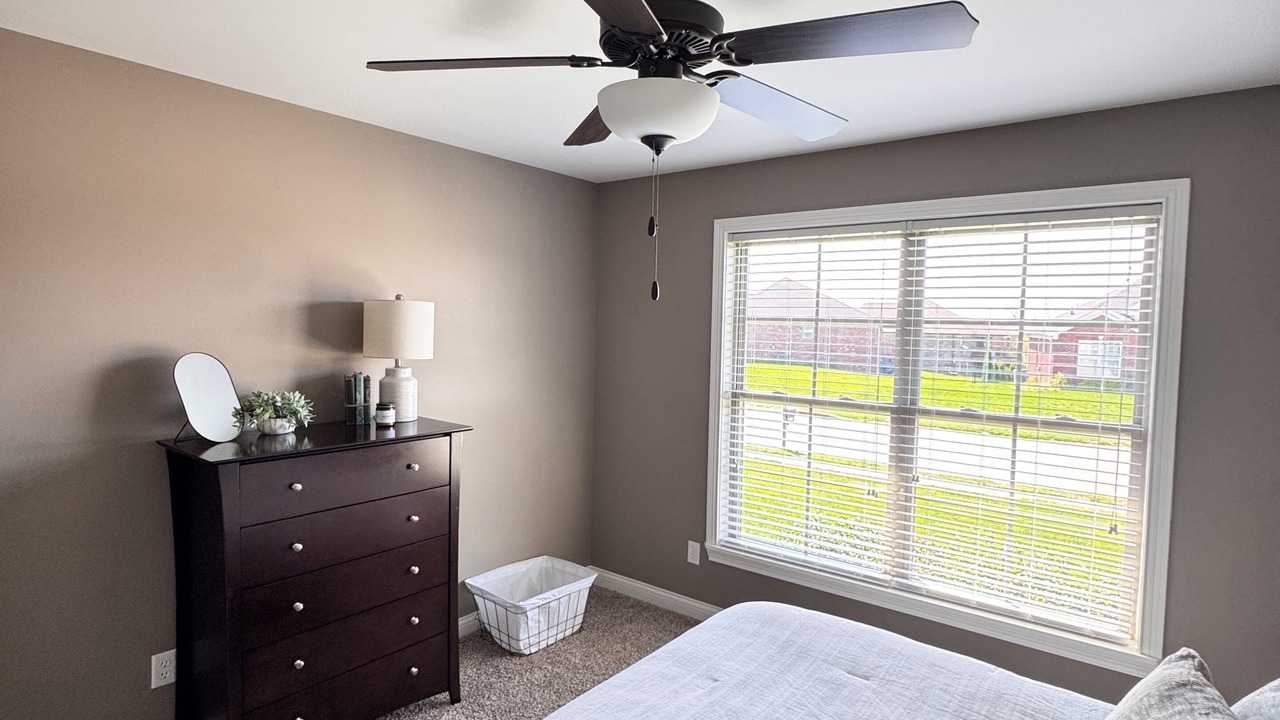 Photo of Bedroom in Speed