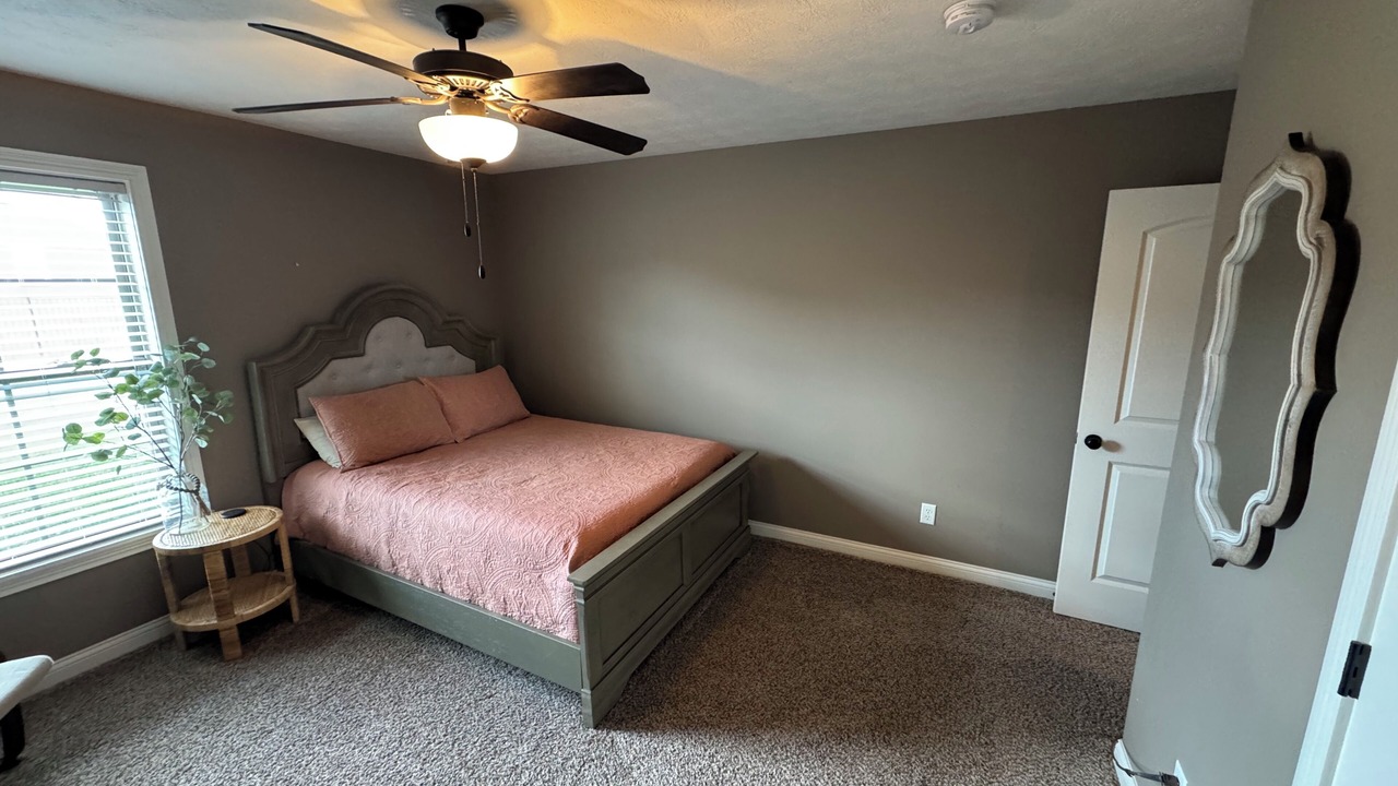 Photo of Bedroom in Speed