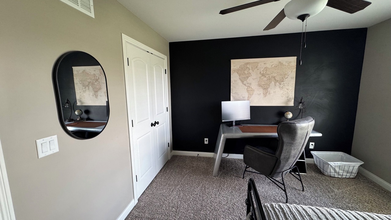 Photo of Bedroom in Speed