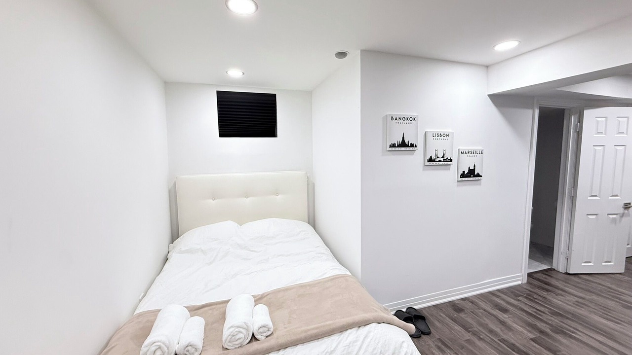 Photo of Bedroom in Ajax