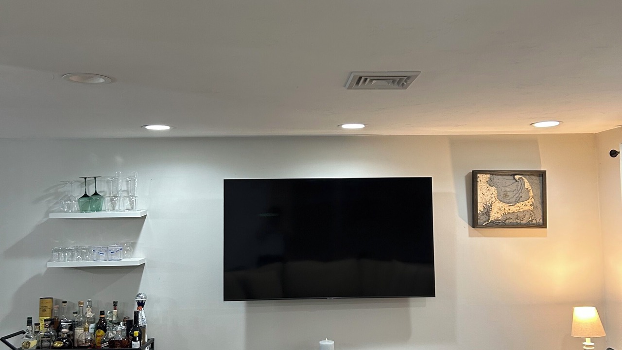 Photo of Livingroom in Foxboro