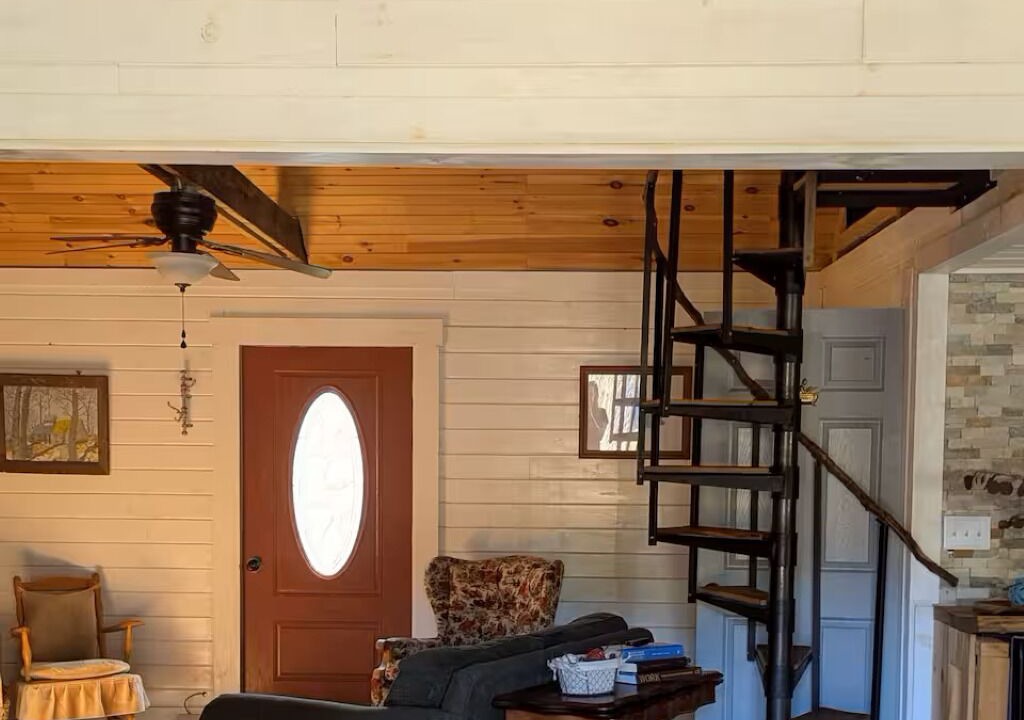 Photo of Livingroom in Keeseville