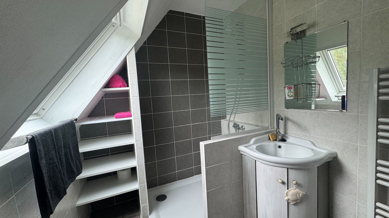 Photo of Bathroom in Clair Valon