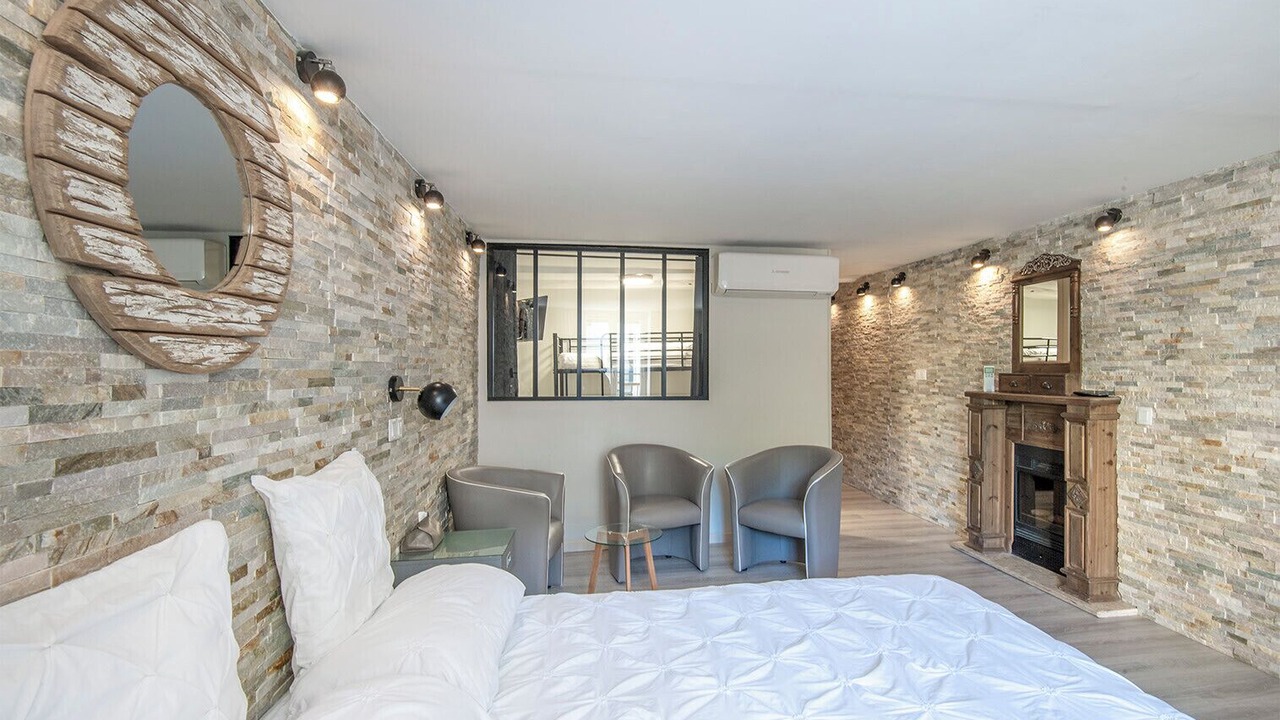 Photo of Bedroom in Les Grands Carmes