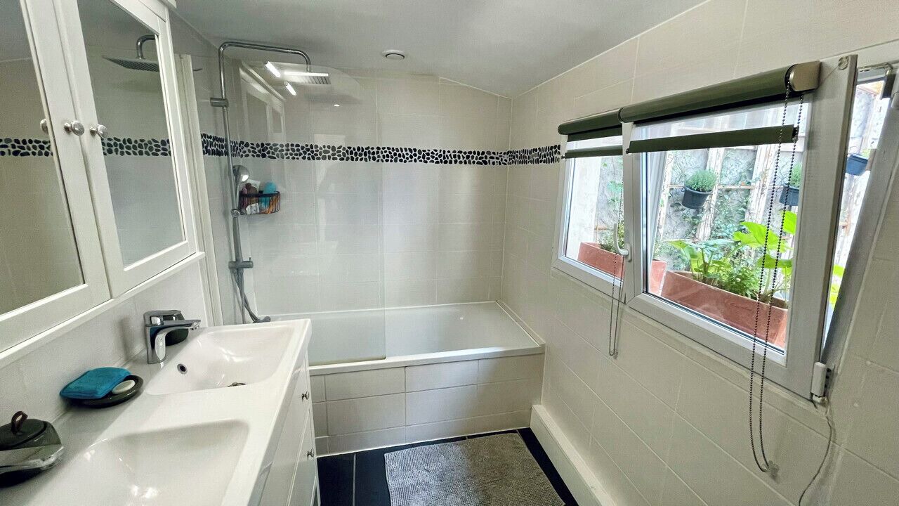 Photo of Bathroom in Saint-Bruno - Saint-Victor