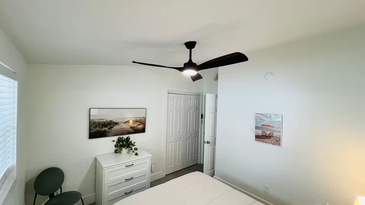 Photo of Bedroom in Gillespie Park