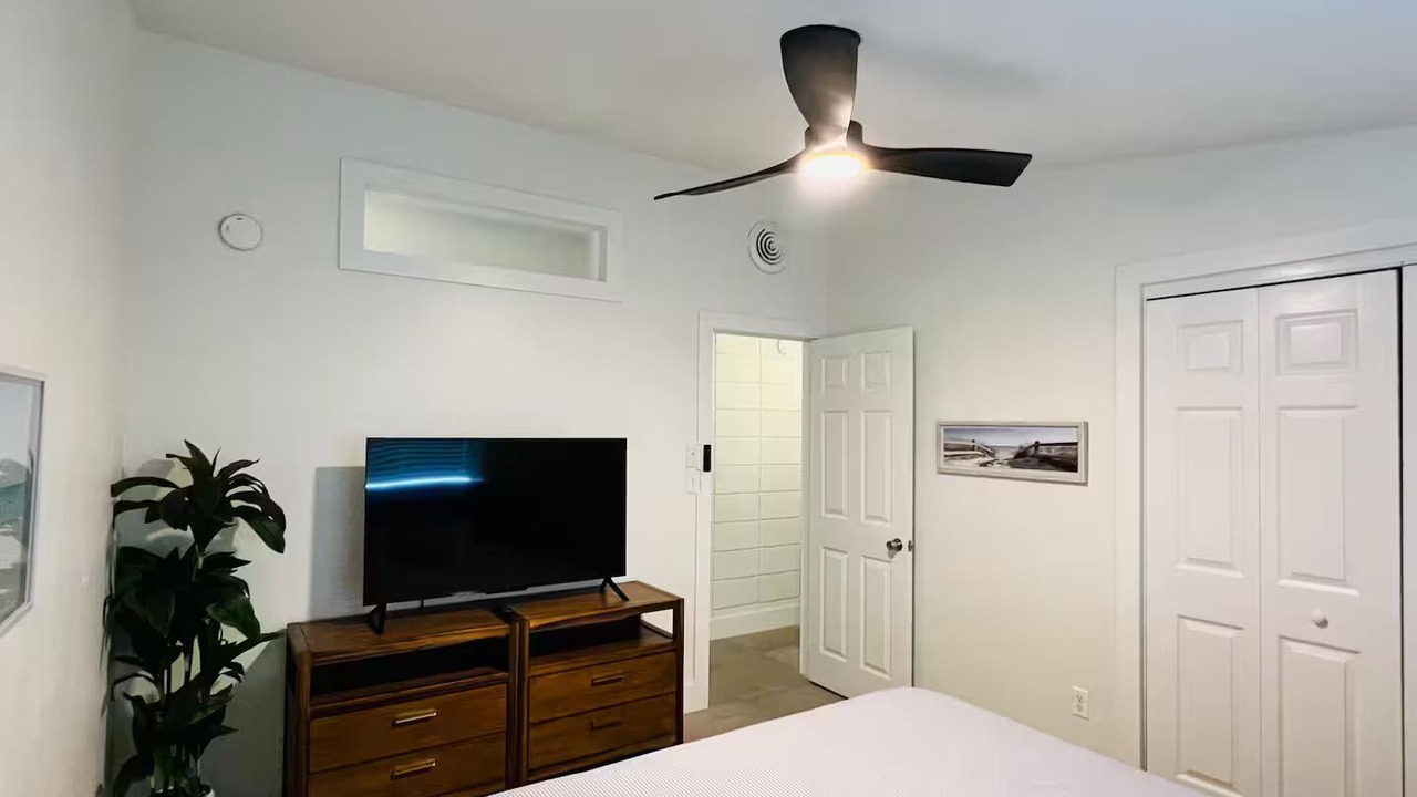 Photo of Bedroom in Gillespie Park