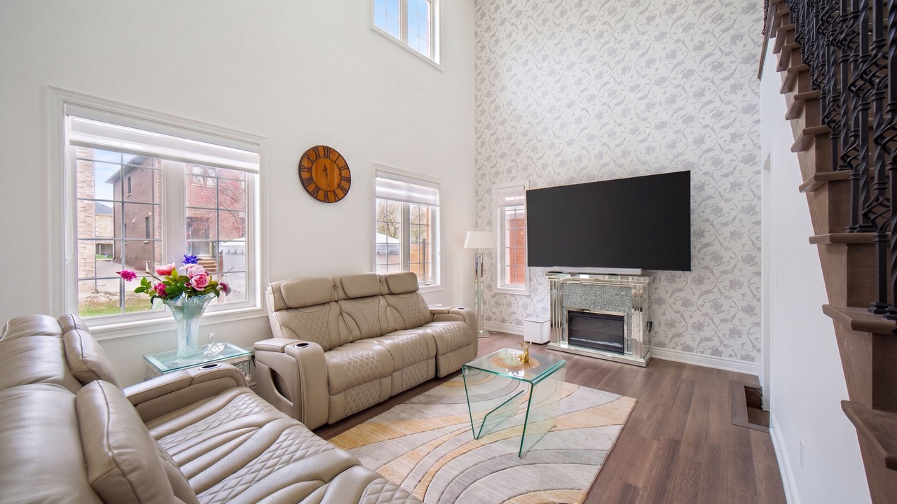 Photo of Livingroom in Brampton