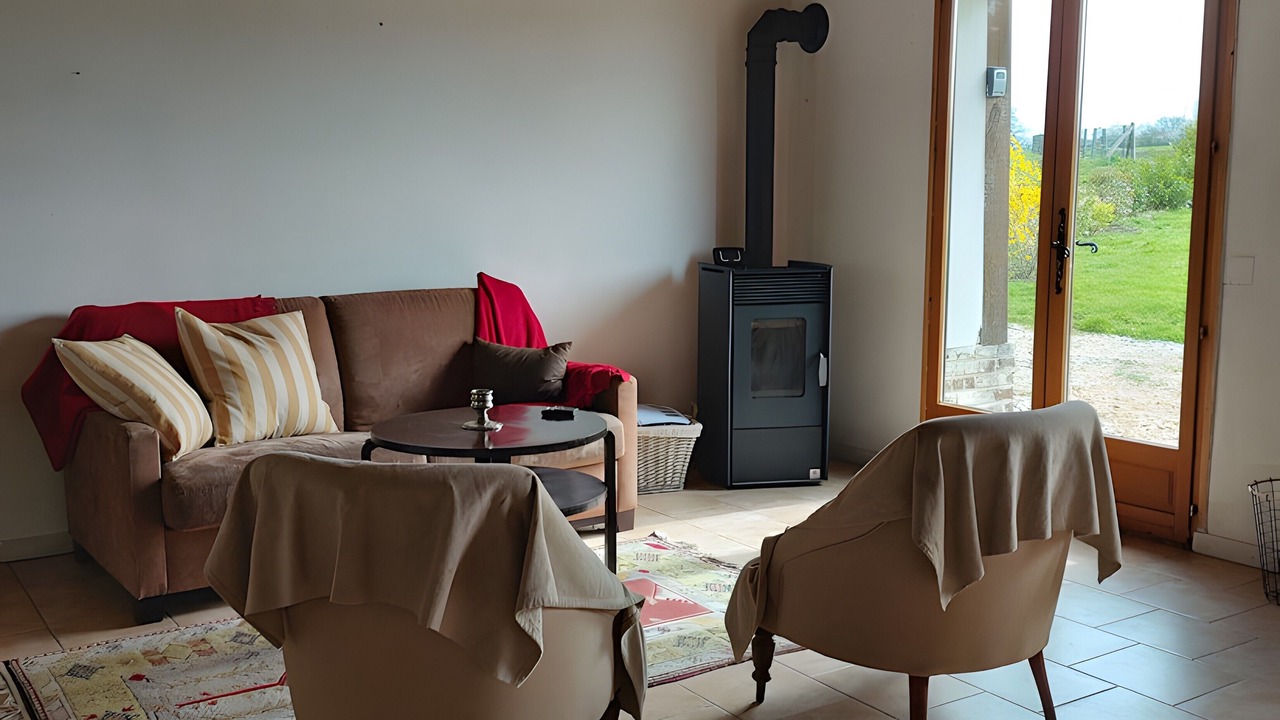 Photo of Livingroom in Saint-Julien-le-Faucon