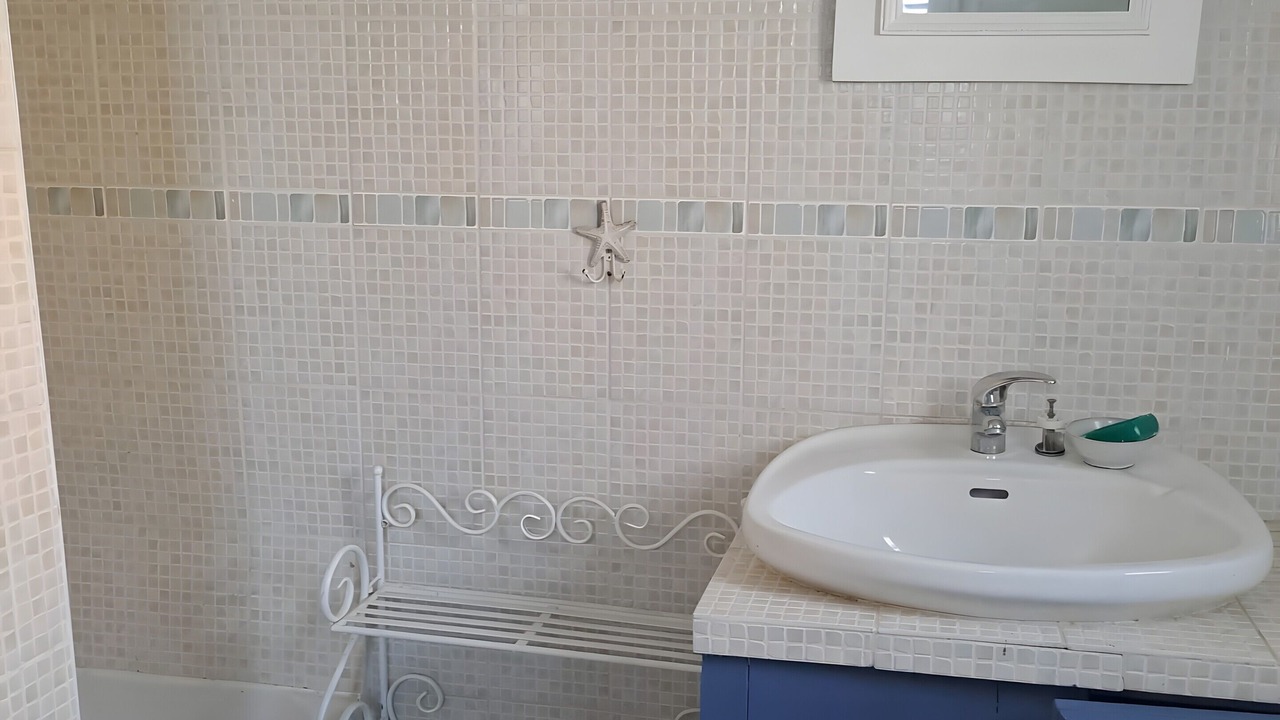 Photo of Bathroom in Beaumont-du-Perigord