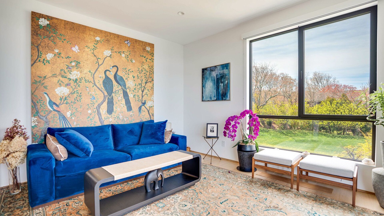Photo of Livingroom in Baiting Hollow