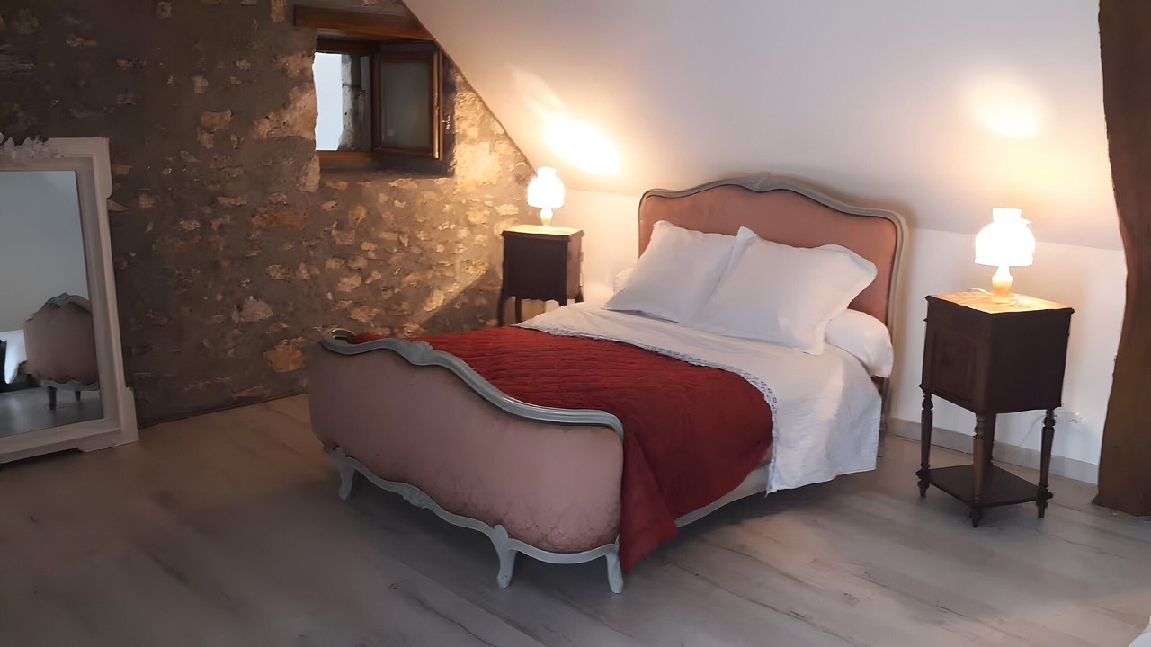 Photo of Bedroom in Saint-Bon