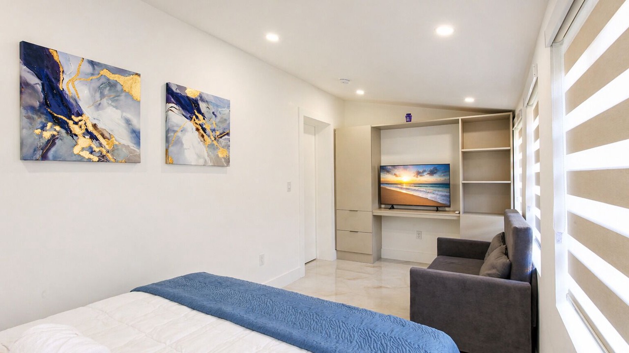 Photo of Bedroom in Miami Springs