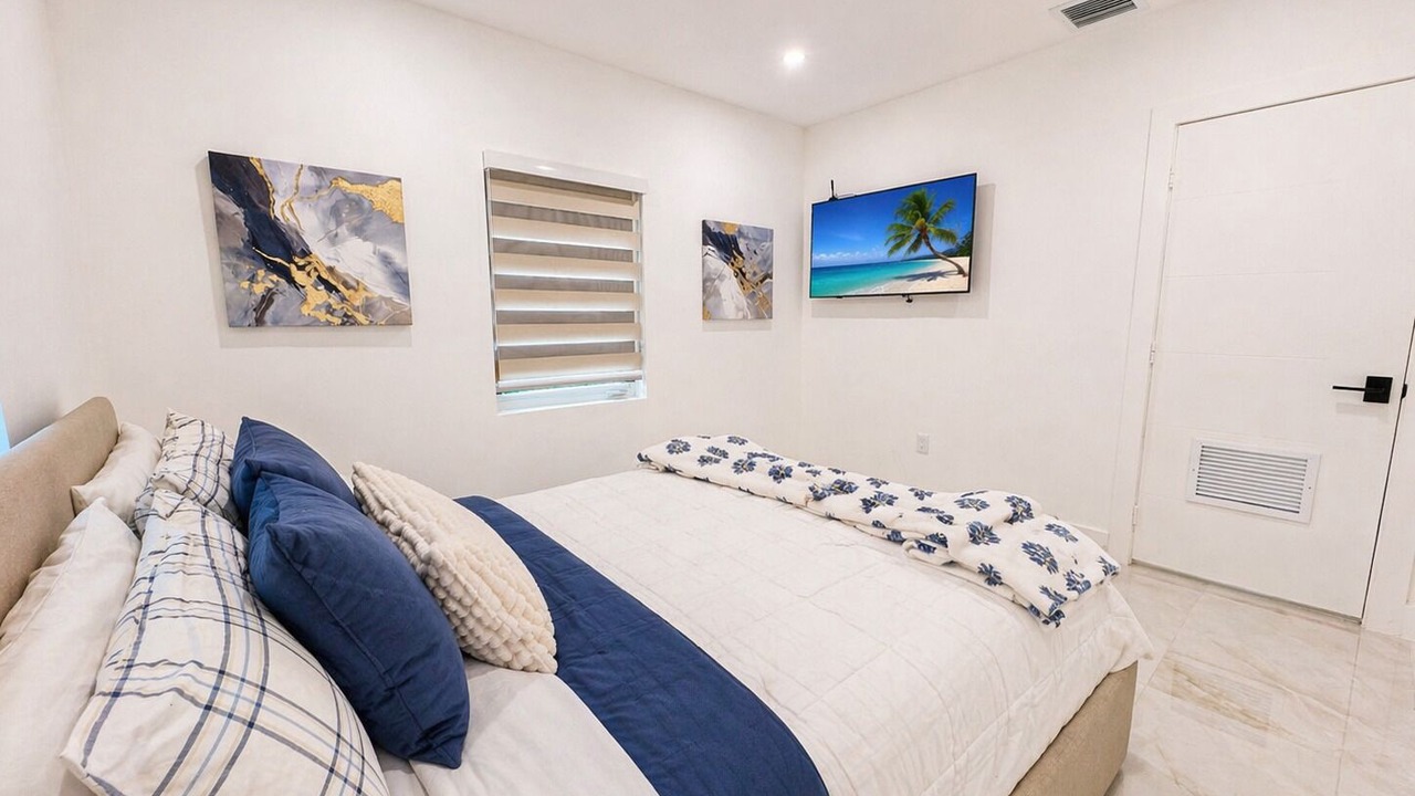 Photo of Bedroom in Miami Springs