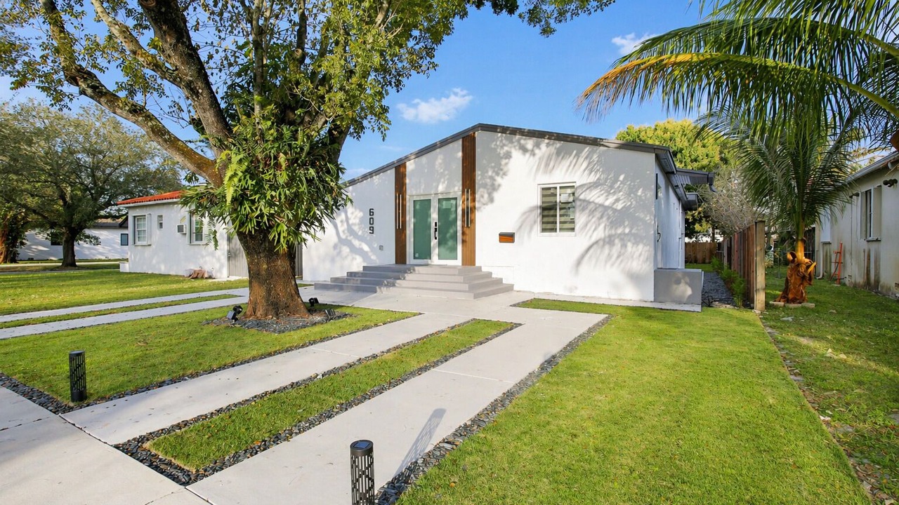 Photo of Outdoor in Miami Springs