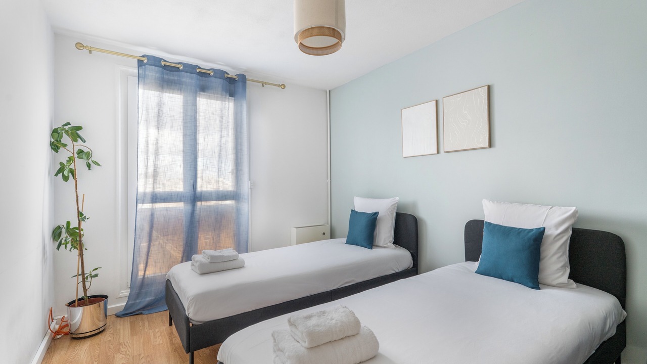 Photo of Bedroom in Asnieres-sur-Seine