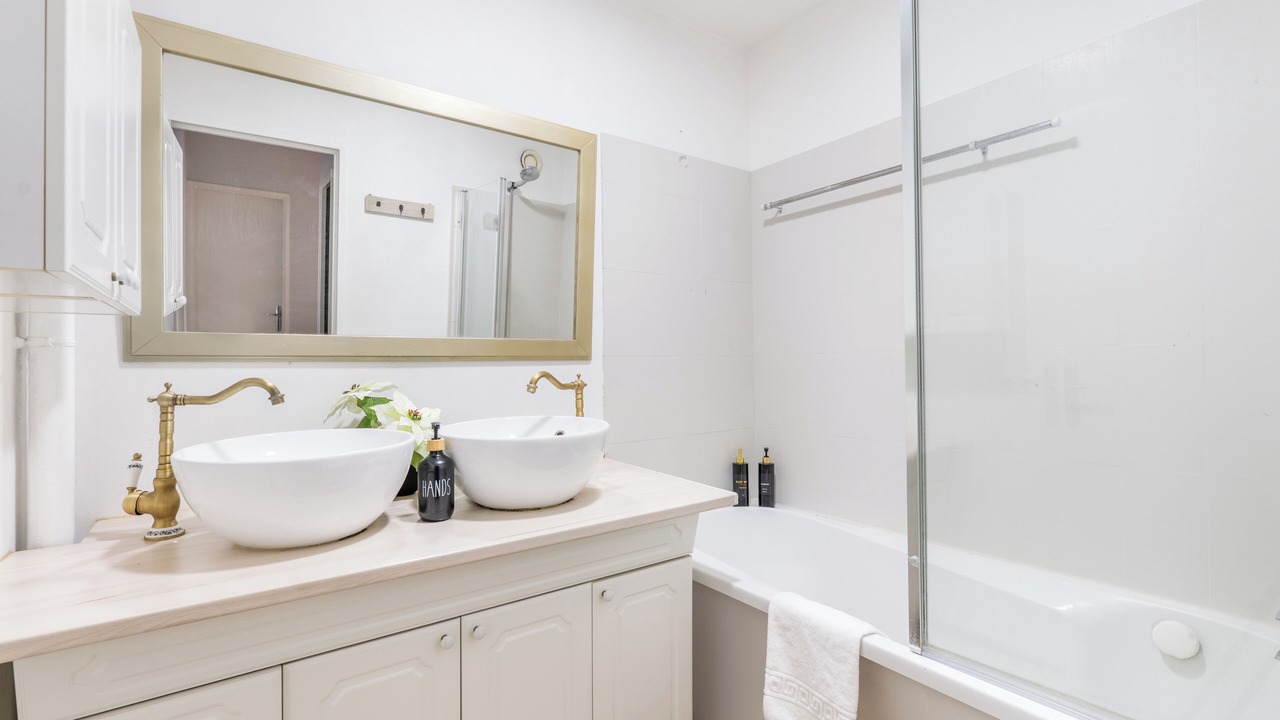 Photo of Bathroom in Asnieres-sur-Seine