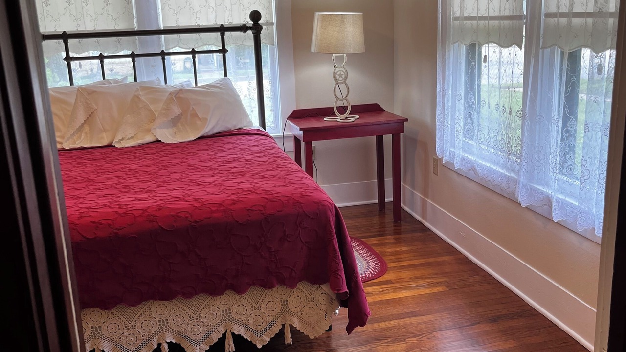 Photo of Bedroom in Flatonia