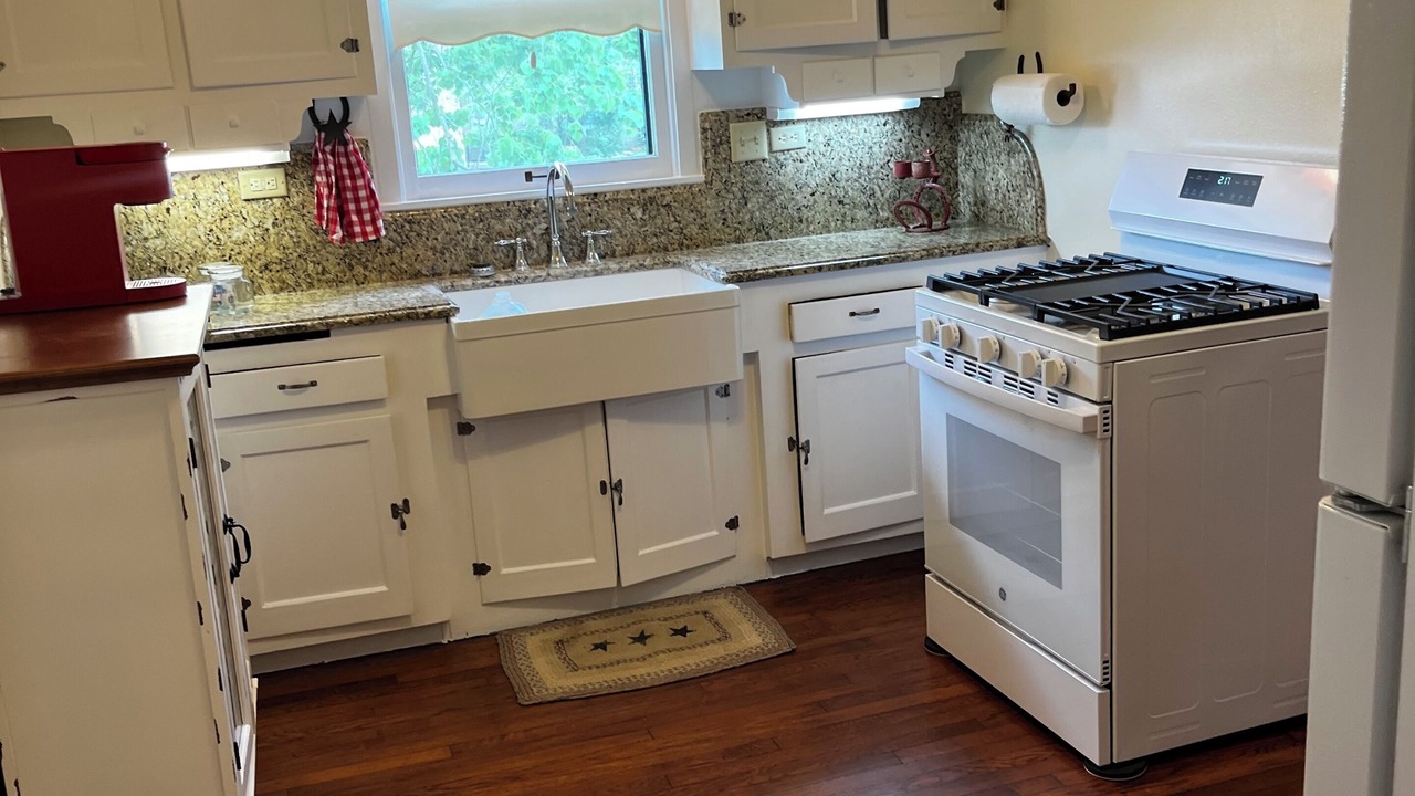 Photo of Kitchen in Flatonia