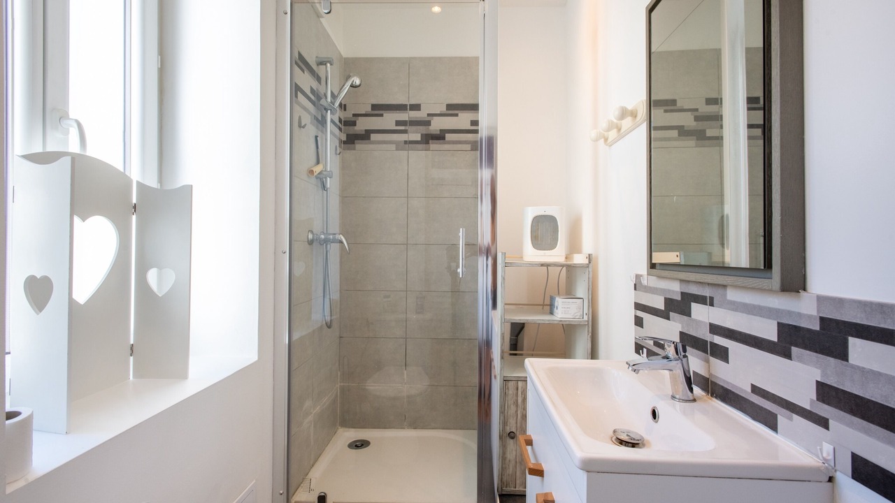Photo of Bathroom in Brequerecque