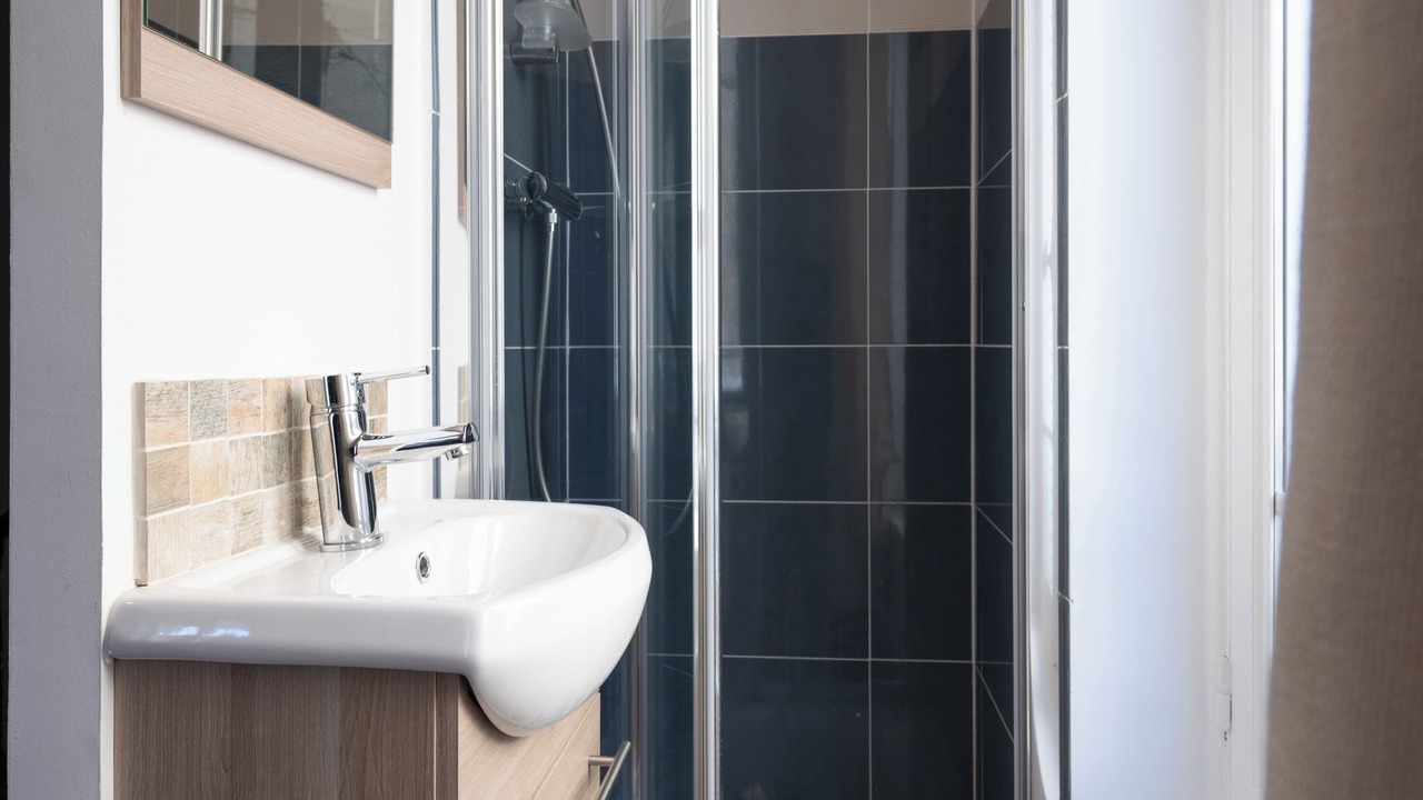 Photo of Bathroom in Villeneuve-la-Guyard