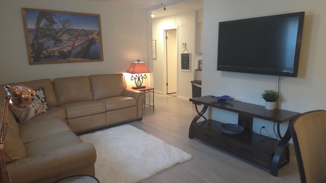 Photo of Livingroom in Central Arlington