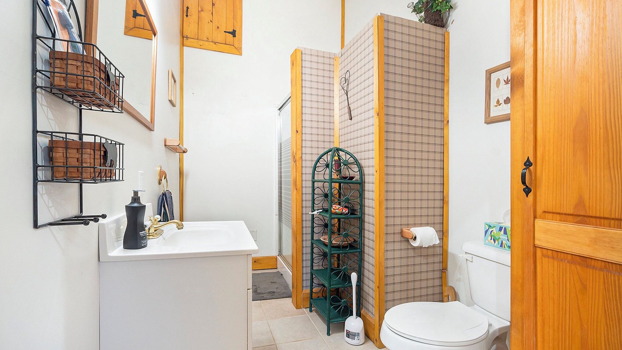 Photo of Bathroom in Hart