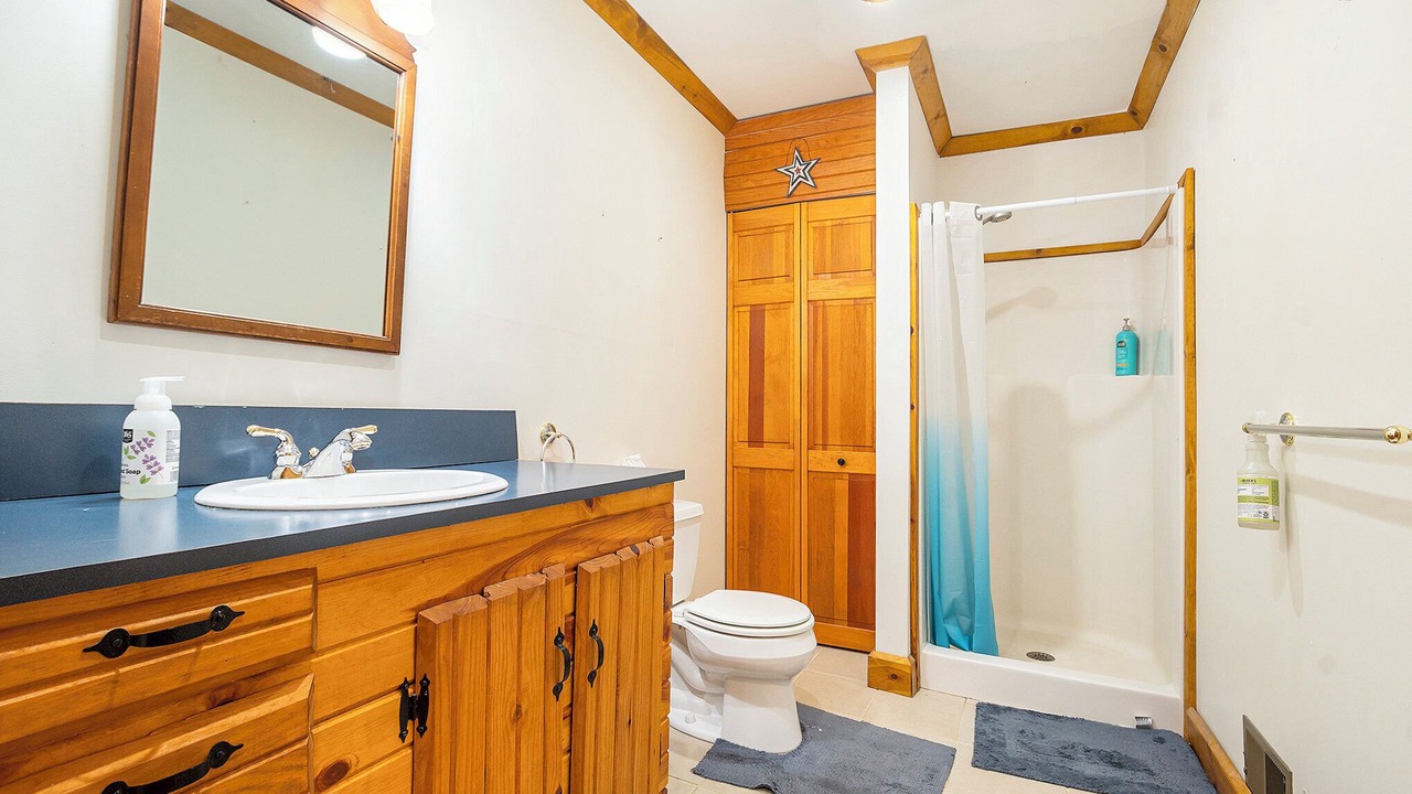 Photo of Bathroom in Hart