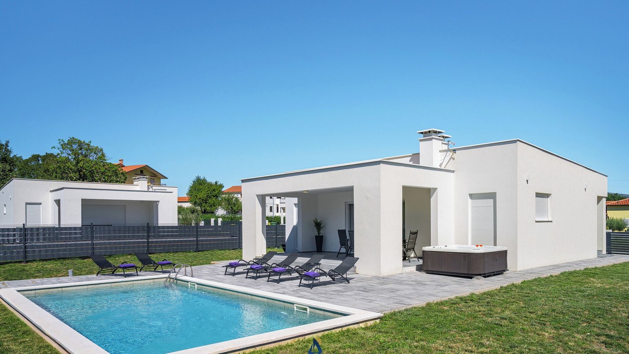 Photo of Outdoor in Nedescina
