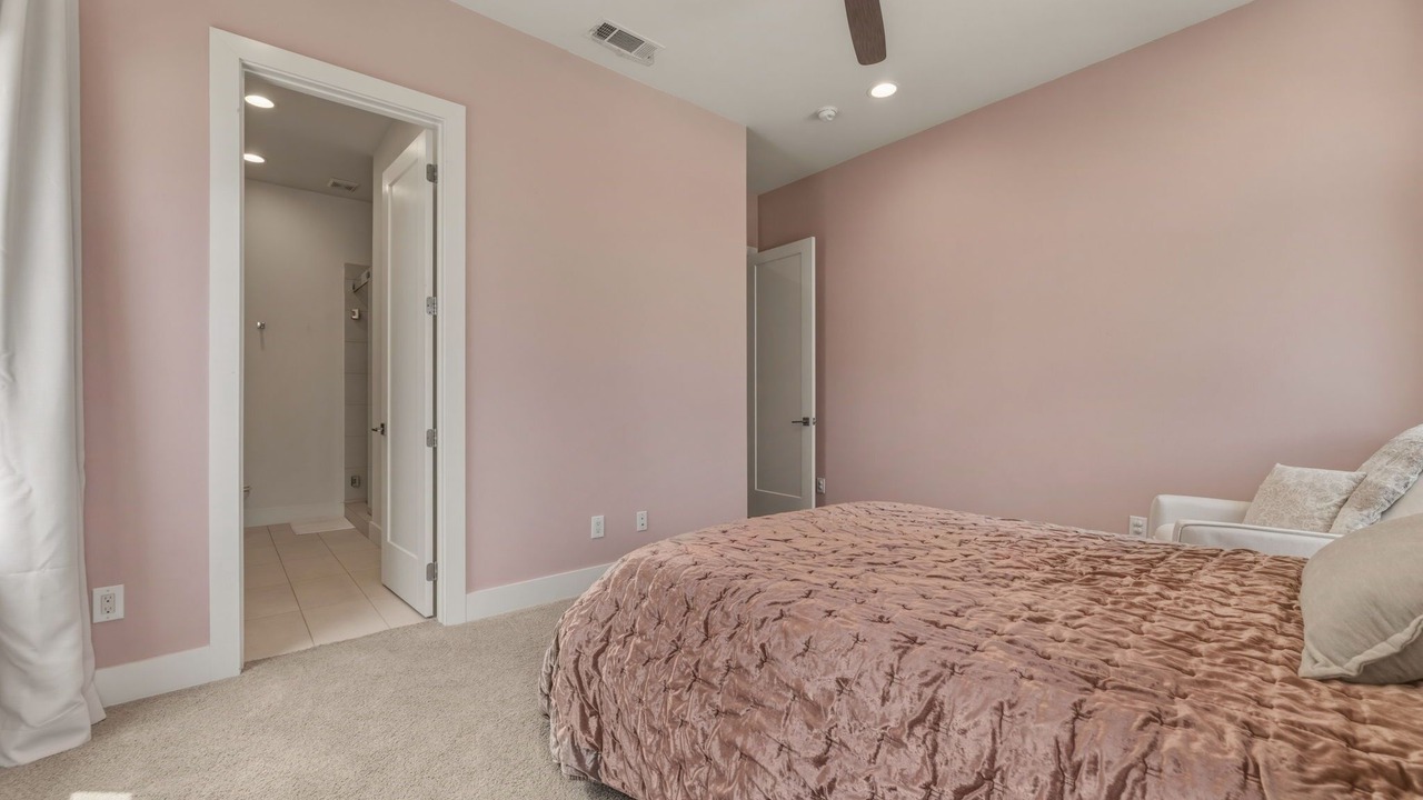 Photo of Bedroom in Old East Dallas