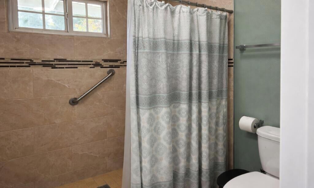 Photo of Bathroom in Park East