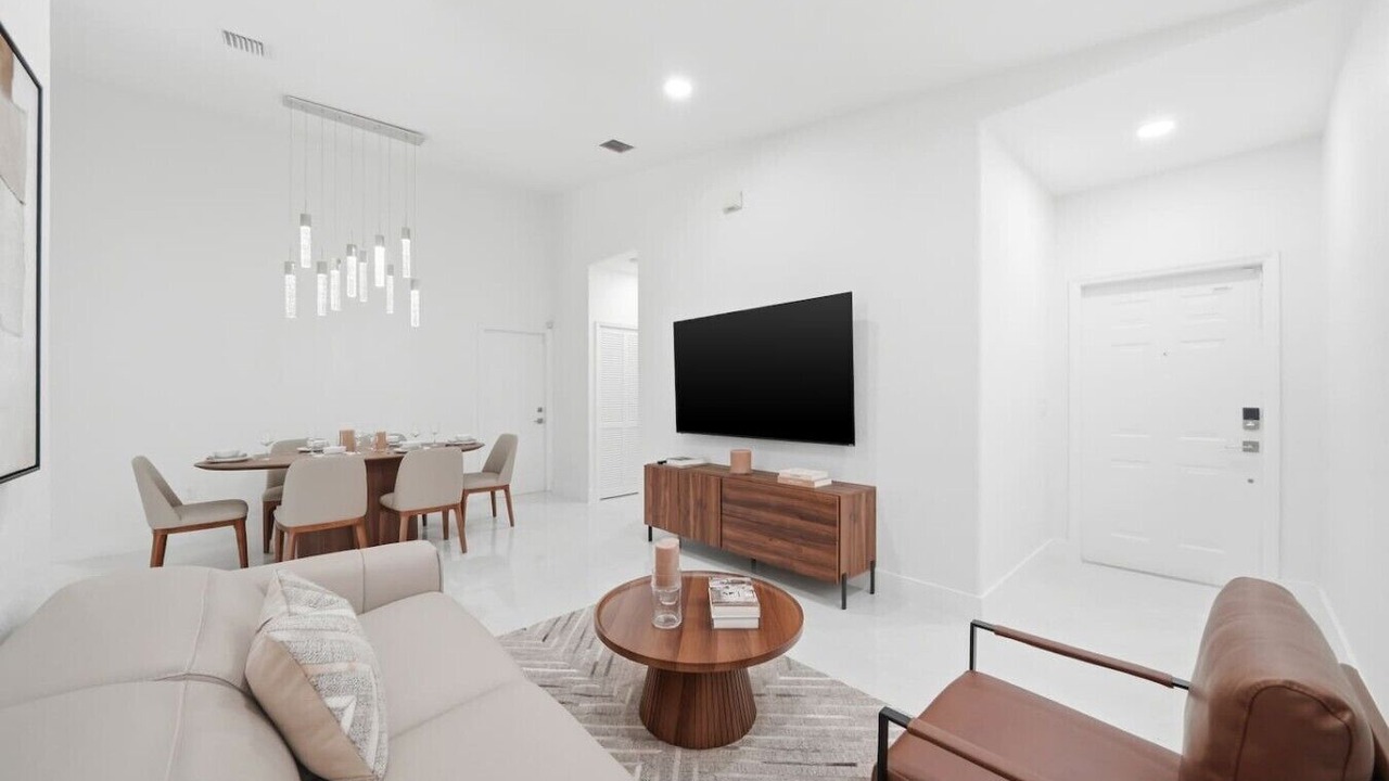 Photo of Livingroom in Miami Gardens
