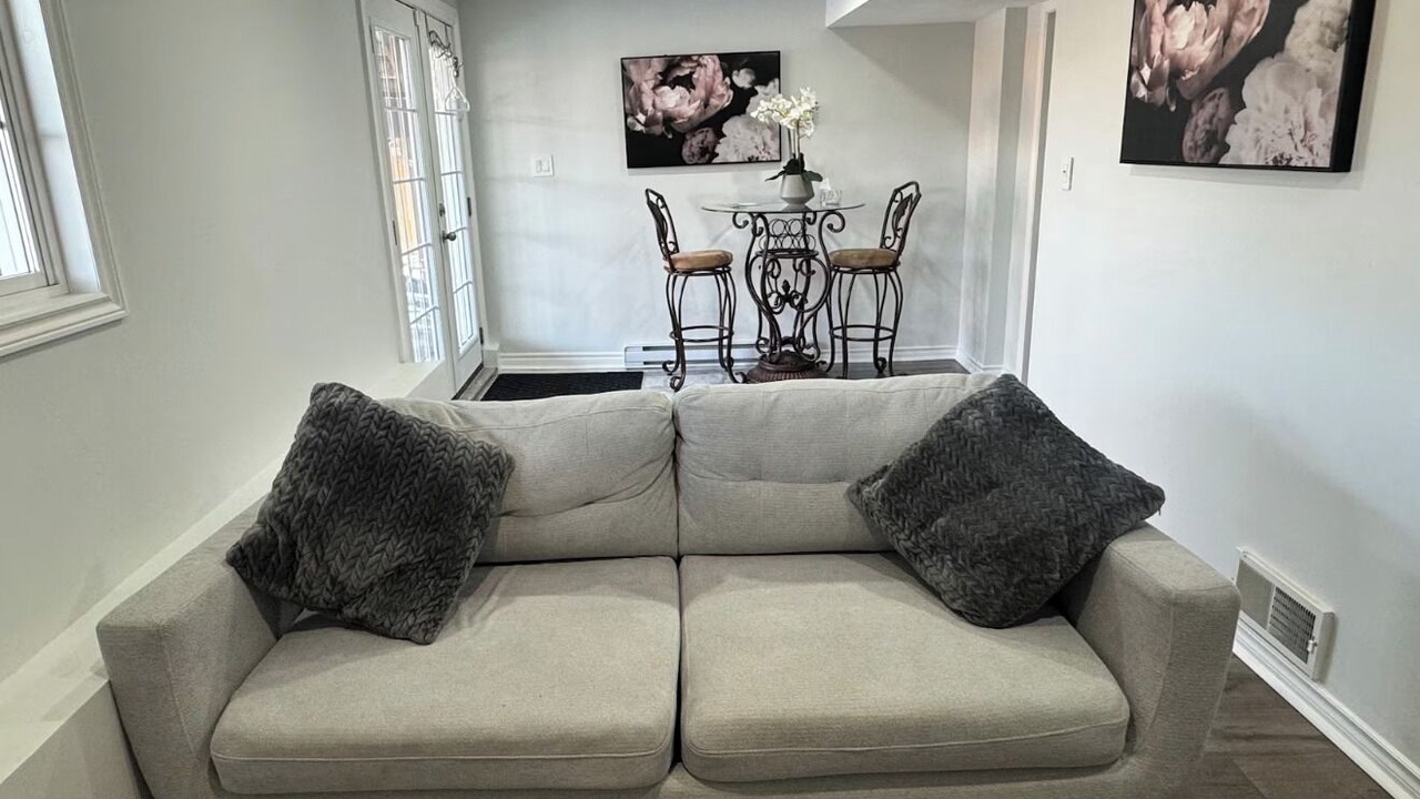 Photo of Livingroom in Chapel Hill South