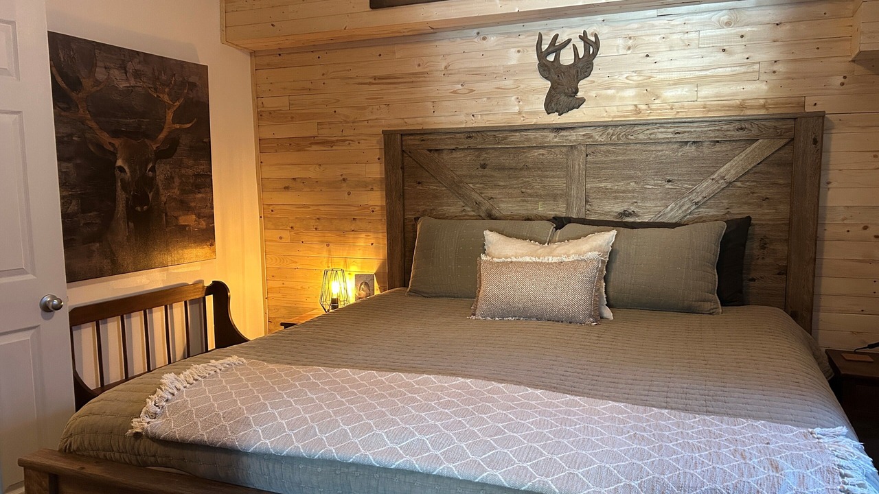 Photo of Bedroom in St-Adolphe-d'Howard