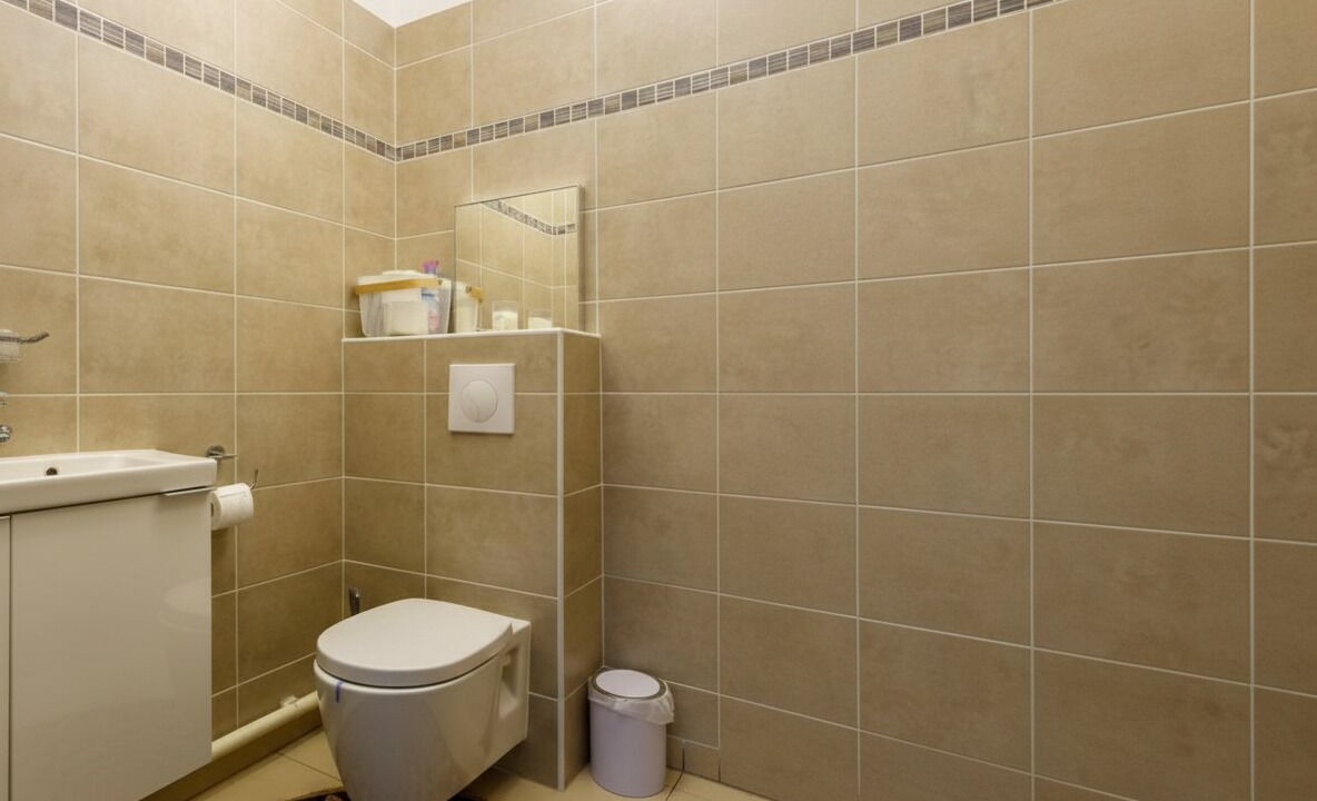 Photo of Bathroom in Le Plessis-Robinson